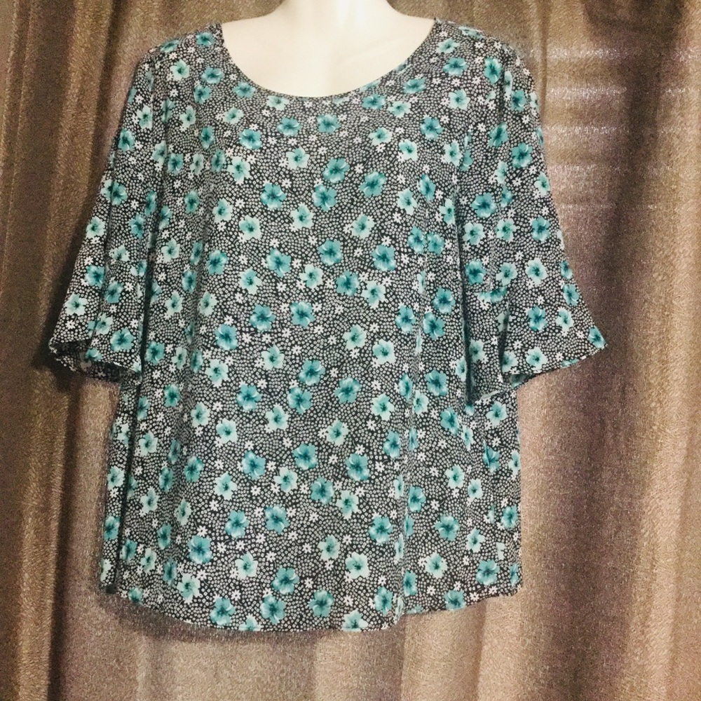 Large ELLE Floral blouse